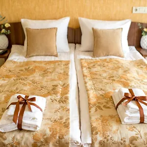 *** Hotel Hotel&spa Pysanka, писанка, 3 сауни та джакузі - індивідуальний відпочинок у Ukraina