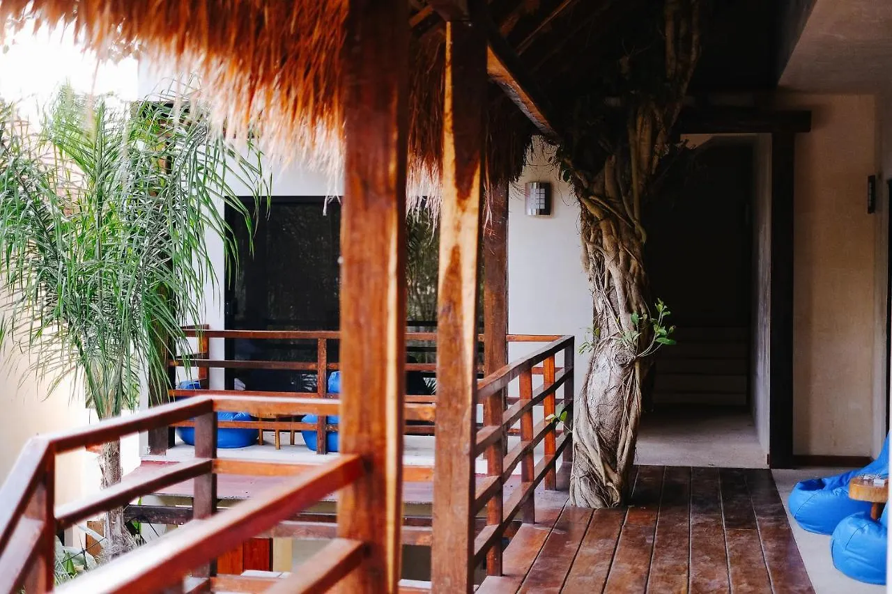 Hotel Uolis Nah Tulum 3*,