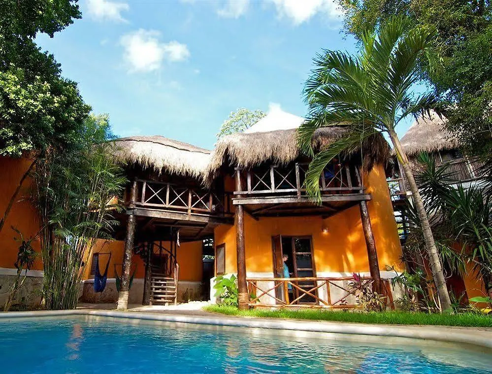 Hotel Uolis Nah Tulum 3*,